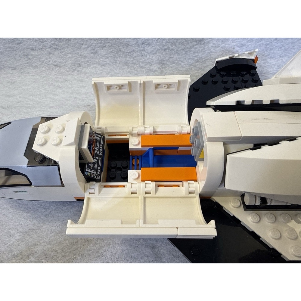 LEGO City 60226 Mars Research Shuttle 100% Complete Adult Display 2019 - Picture 6 of 9
